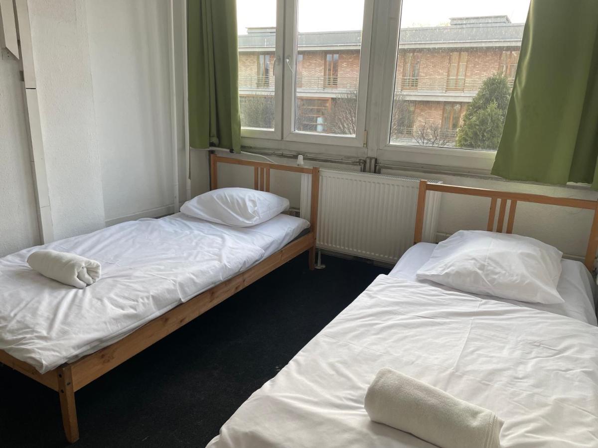The College Group Hostel Budapest Exterior foto